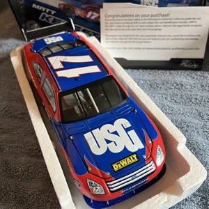 2009 1/24 MATT KENSETH #17 Roush Racing 2008 USG COT 2008 FUSION Dewalt /708 - Picture 1 of 5