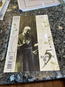 5 Ronin #2:HILK KEY ISSUE LOW PRINT RUN SEE MY OTHERS - Picture 1 of 11