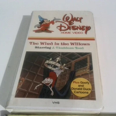 GREAT FIND Walt Disney Home Video The Wind In The Willows VHS CLAMSHELL Foto 1 de 4