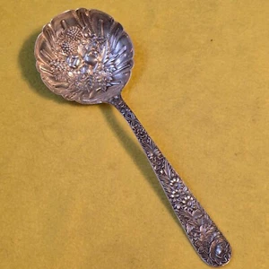 Antique Collectible Highly Decorated S Kirk Large Sterling Silver Repousse Spoon - Imagen 1 de 9