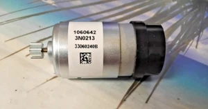 DC MOTOR 3360240B 12V SICHERHEITSGURT MOTOR AUDI VW HYUNDAI u.a. 1060642/149 - Bild 1 von 3