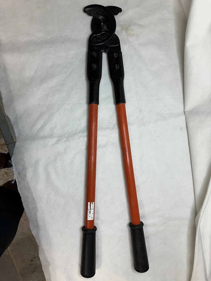 Klein 63041 Heavy Duty Cable Cutter for Copper & Aluminum Wire (EH) - Image 1 of 4