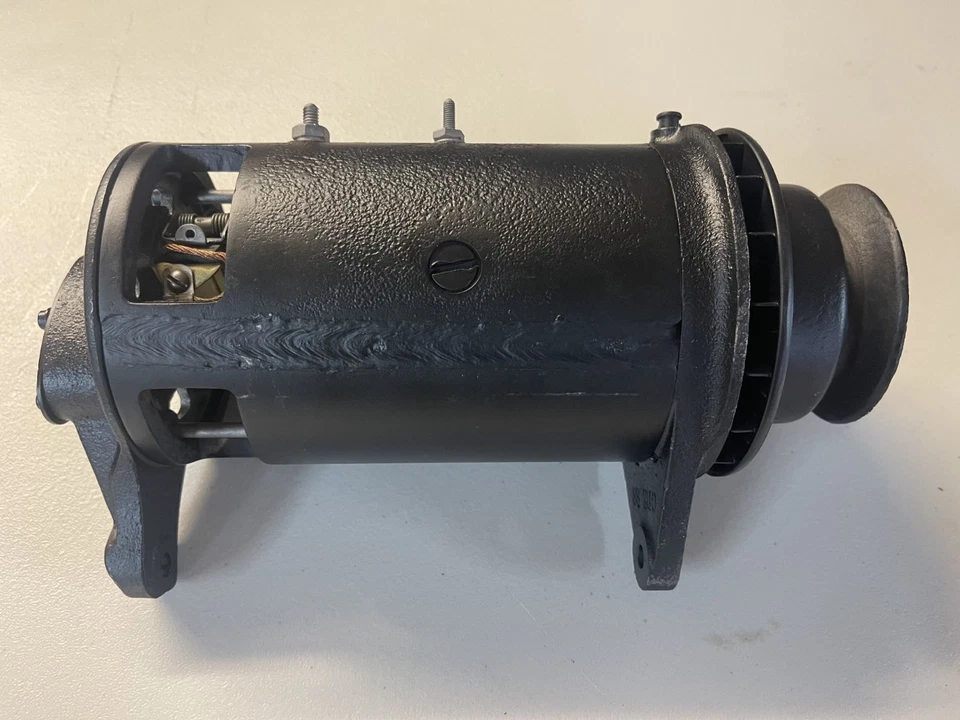 Generador Auto-Lite GDZ-87-A | 6V | Willys Jeep L134 Go Devil | CJ2A CJ3A Jeepst Foto 1 de 4