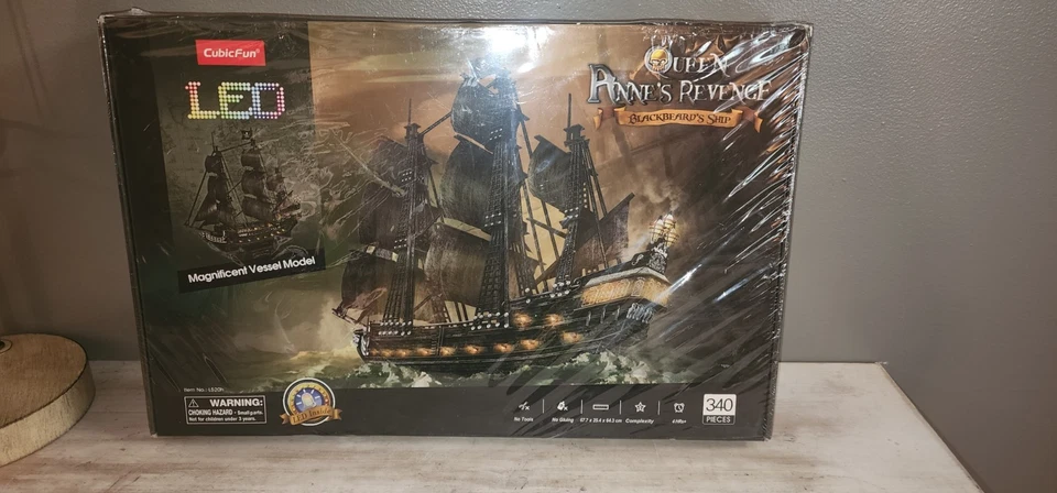 CUBICFUN LED Queen Anne’s Revenge Blackbeard’s Ship model NEW - Image 1 of 1