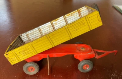 Tin Toy Farm Tipping Trailer Maker unknown Yellow and red Tray approx 140mm - Image 1 of 4