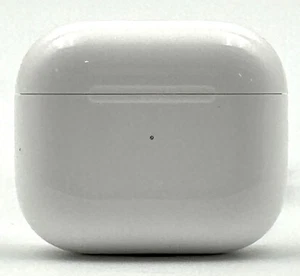 Apple AirPods 3rd Gen - White - ( MISSING BOTH EARBUDS ) - Picture 1 of 3