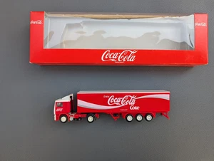 VOLVO F12 Kofferszg. "Coca-Cola" 1/87, Albedo in exklusiver Coca-Cola Verpackung - Bild 1 von 8