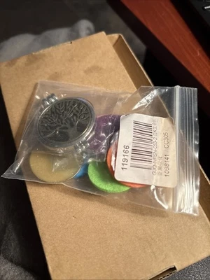 Difusor de óleo essencial de aromaterapia Tree Of Life medalhão de aço inoxidável dourado - Imagem 1 de 3