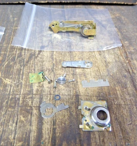 Zeiss Contax II TIMER ASSEMBLY SOLO 35mm pellicola telemetro fotocamera corpo parti - Foto 1 di 10