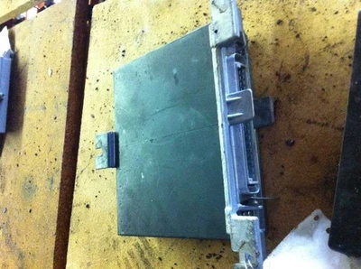 82 83 84 85 86 MOTOR SAAB 900 ECM MÓDULO DE CONTROL LAMBDA BAJO ASIENTO TRASERO DERECHO Foto 1 de 4