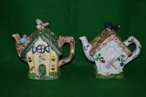 2 MINI DECORATIVE TEAPOTS - DRAGONFLY & BUMBLE BEE HOUSE DESIGN - APPROX. 4.5" - Picture 1 of 5