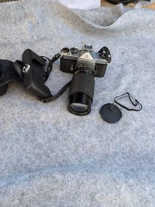 Vintage Pentax 35 Mm Camera With Tokina 80 To 200 Mm Asahi - Picture 1 of 24