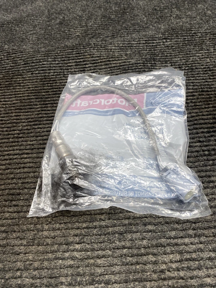 Componentes de emisión Ford OEM 05-19 E-350 Super Duty-Lwr oxígeno Snsr HC3Z-9G444-B Foto 1 de 4