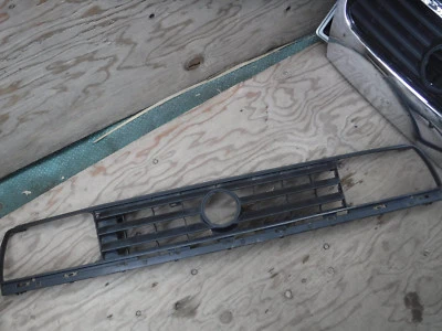 1988 1989 1990 1991 1992 Volkswagen Golf Jetta front grille 165853653E Foto 1 de 4