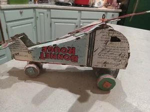 Vintage Blech Metall African Nigeria 🇳🇬 Hubschrauber + Räder 2 Klingen Motorhaube Rouge  - Bild 1 von 15