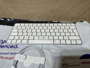Oryginalna klawiatura Apple Magic Keyboard A2450 Wireless - NOWA bez pudełka - Zdjęcie 1 z 5