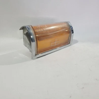 Lincoln Town Car 1989 fabricante de equipos originales lámpara de señal de giro izquierda grietas térmicas  Foto 1 de 4