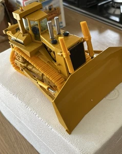 Conrad 1:50 Caterpillar D11 Dozer - Picture 1 of 6