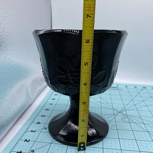 Vintage Black Amethyst Glass Pedestal Foot Bowl Grape Detail - Compote Ebony - Picture 1 of 12
