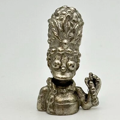 Clue The Simpsons Marge Simpson as Mrs. Peacock Token 2000 Replacement Pieces - Image 1 of 4