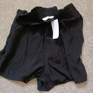 H&M Shorts, Age 14 - Picture 1 of 2