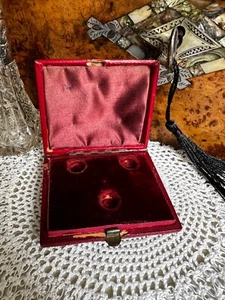Rare Antique/Vintage Red Leather Unusual Shaped Push Studs/Button Box - Picture 1 of 5