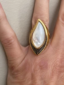 Genuine Mother of Pearl Large Statement Ring Stainless Steel Goldtone Size 7 - Picture 1 of 8