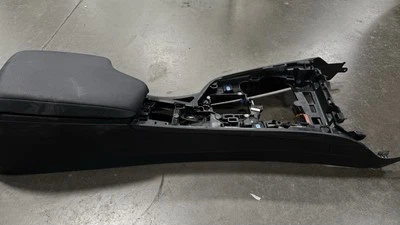 Conjunto de reposabrazos de consola central negro BMW F30 OEM 320i 328i 335i Foto 1 de 4