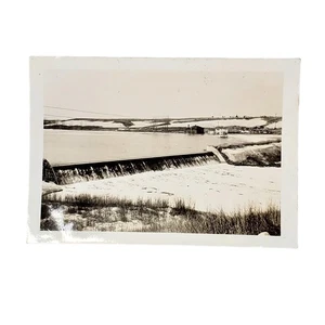 Vtg Frosty Dam with Cabin Behind Original Monochrome Photo Found Naturecore - Picture 1 of 4