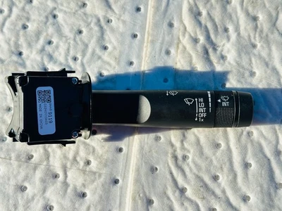 Interruptor de control limpiaparabrisas Chevrolet Colorado 2017-2022 OEM 84489119 Foto 1 de 4