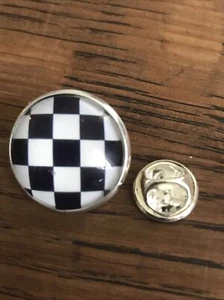 GROS PIN'S 2cm Métal Argenté Damier Loge Maçonnique Franc Maçon - Picture 1 of 1