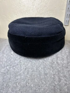 Size 3T ~ Vintage Strasburg USA Navy Blue Lambswool Pillbox Cloche Hat - Picture 1 of 5