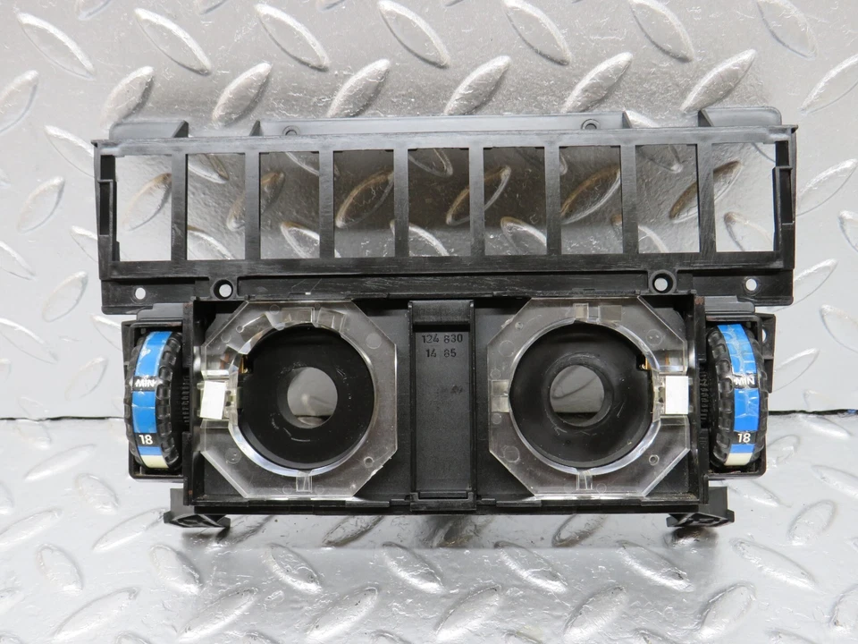 Panel de la unidad de control del calentador Mercedes-Benz W124 260E 1248301485 Foto 1 de 4