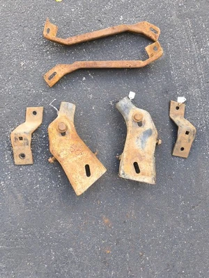 Soportes de montaje de parachoques delantero Buick Skylark Gran Sport 1968-1969 Foto 1 de 2