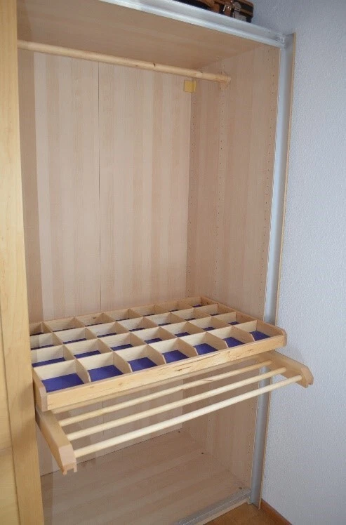 pax kleiderschrank mit schiebetüren - Bild 1 von 2