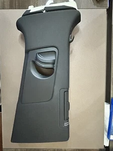 AUDI Q7/Q8 - Right Upper B Pillar TRIM / Panel 4M0867244B - Picture 1 of 2