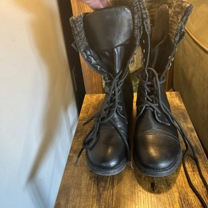Dream Pairs Woman’s Mid Calf Combat Ankle Lace up Boots. Pre-owned Size 11 - Picture 1 of 7