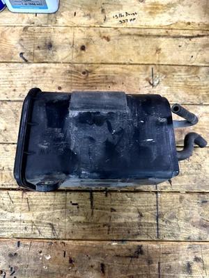 99-05 Mazda Miata MX-5 carbón combustible vapor bote  Foto 1 de 4