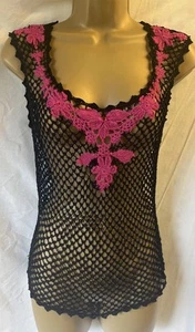 KAREN MILLEN CROCHET 8 10 BLACK & PINK EMBROIDERED NET CLUB PARTY SUMMER Y2K TOP - Picture 1 of 14