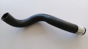 NEW UPPER RADIATOR HOSE SUIT HOLDEN COMMODORE SEDAN WAGON UTE VZ 3.6L V6 ENGINE - Picture 1 of 1
