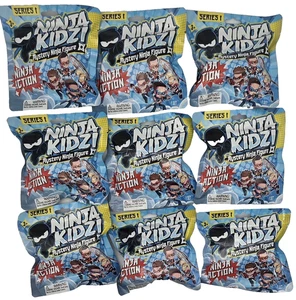 Lotto 9 Ninja Kidz! Mystery Ninja Figura e Accessorio Serie 1 Tutto Nuovo Sigillato - Foto 1 di 4