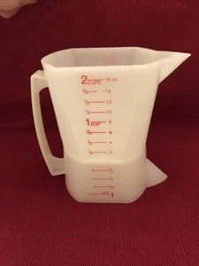 Vintage Cream White 1 Cup 2 Cups Two Side Wet Dry Plastic Measuring Cup - Picture 1 of 4