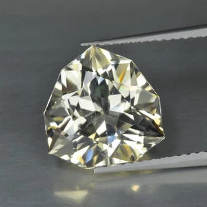 5.18Ct Fancy Trillion_Charming Unheated Scapolite Loose Gemstone - Picture 1 of 1