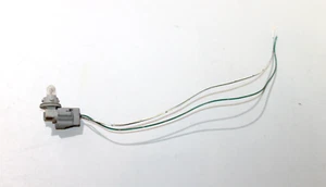 Toma de luz de placa trasera para Toyota Tacoma/Tundra/4Runner + conector cola de cerdo fabricante de equipos originales - Imagen 1 de 3