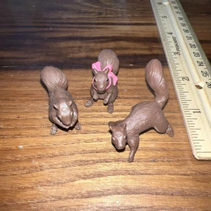 Marvel Legends Hasbro LOTTO DI 3 SCOIATTOLI SOLO da set figure ragazza scoiattolo - Foto 1 di 4