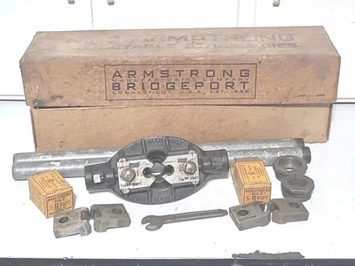 Vintage Armstrong Bridgeport CT No.2  Pipe Threader Die Set Original Box 1/2 -1” - Image 1 of 4