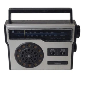 Vintage 1970's Sharp FX-210U Solid State Portable AM FM Radio AC Plug or Battery - Picture 1 of 11