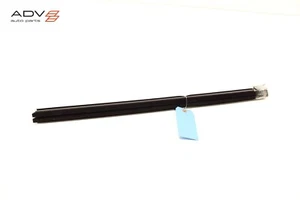 TOYOTA CROWN PUERTA DELANTERA DERECHA VENTANA CINTURÓN SELLO RESISTENTE OEM 2023 - 2025 - Imagen 1 de 5