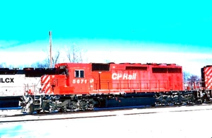 ORIGINAL KODCHROME SLIDE CANADIAN PACIFIC SD40-2 #5671 LONDON, 1. JANUAR 1999 - Bild 1 von 1
