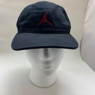 Air Jordan Jumpman 黑色刺绣可调节婴儿帽/帽 — 第 1/4 张图片